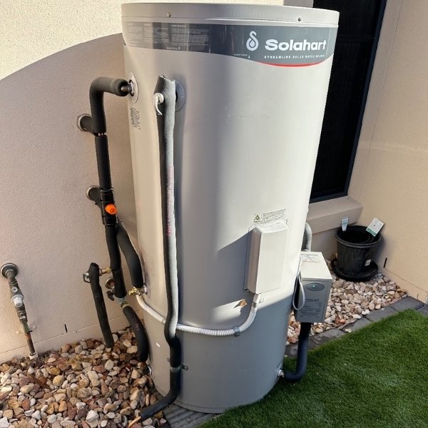 Solahart 272MLV Split Solar Hot Water System installed Birtanya QLD