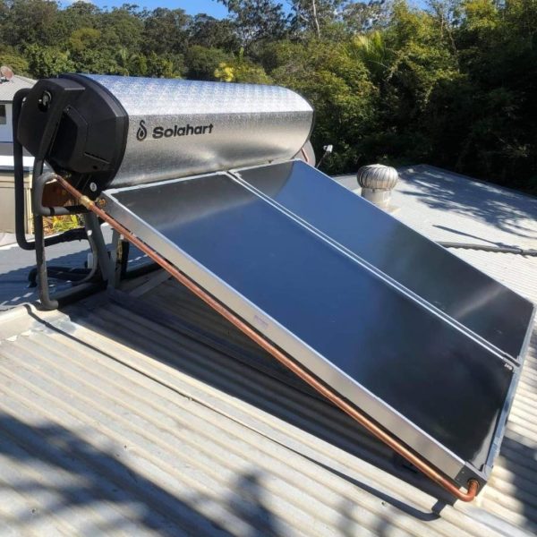 Solar hot water system installed at Burnside Queensland by Solahart Sunshine Coast