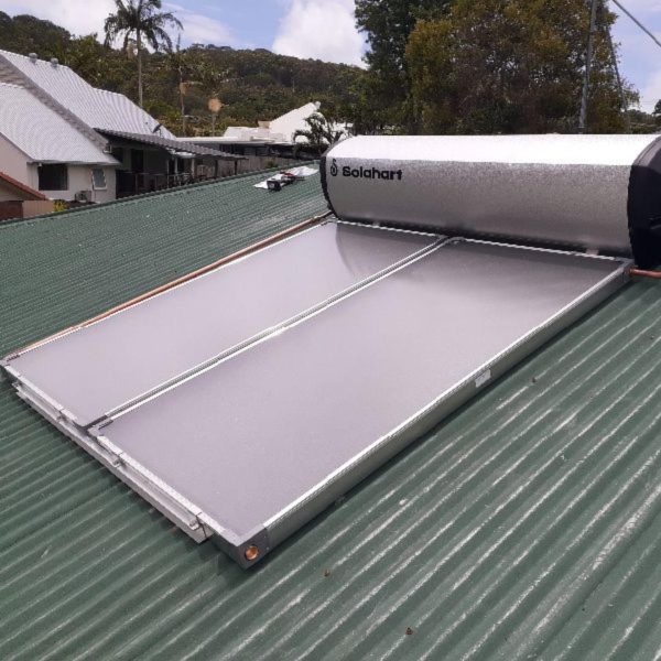 Solar hot water system installed at Coolum Beach